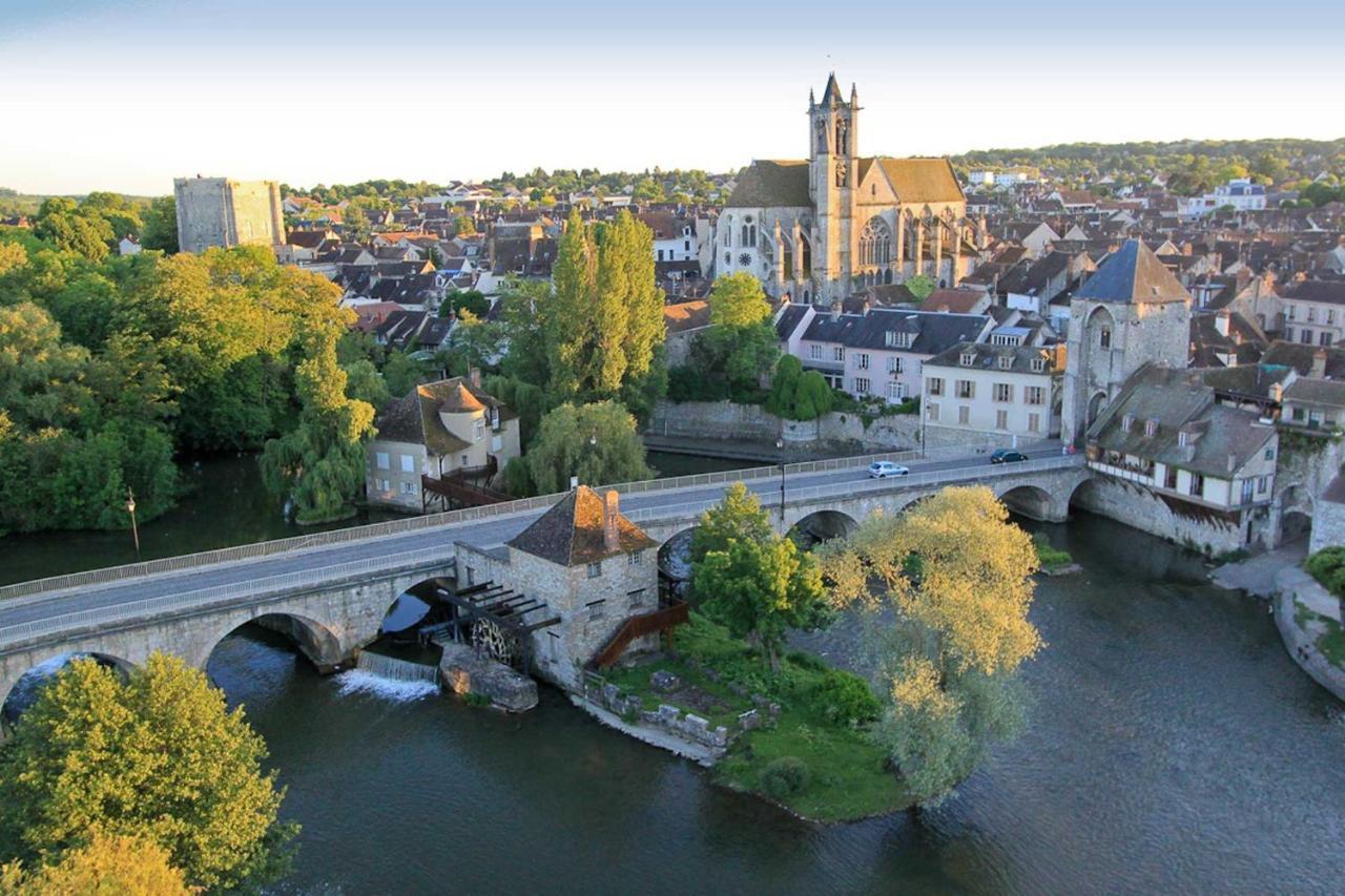 Deux Pieces Terrasse Appartement Moret-sur-Loing Buitenkant foto