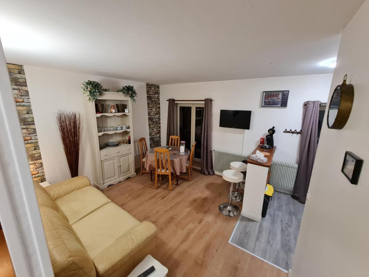 Deux Pieces Terrasse Appartement Moret-sur-Loing Buitenkant foto